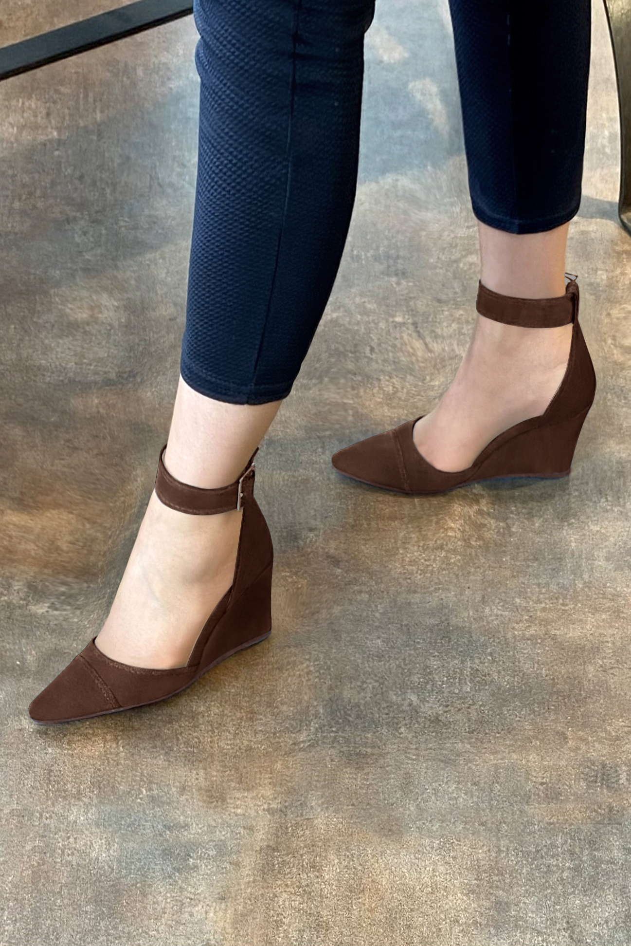 Dark brown women's open side shoes, with a strap around the ankle. Tapered toe. High wedge heels. Worn view - Florence KOOIJMAN